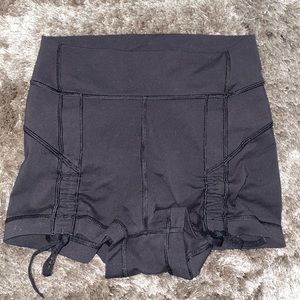 Lululemon booty shorts